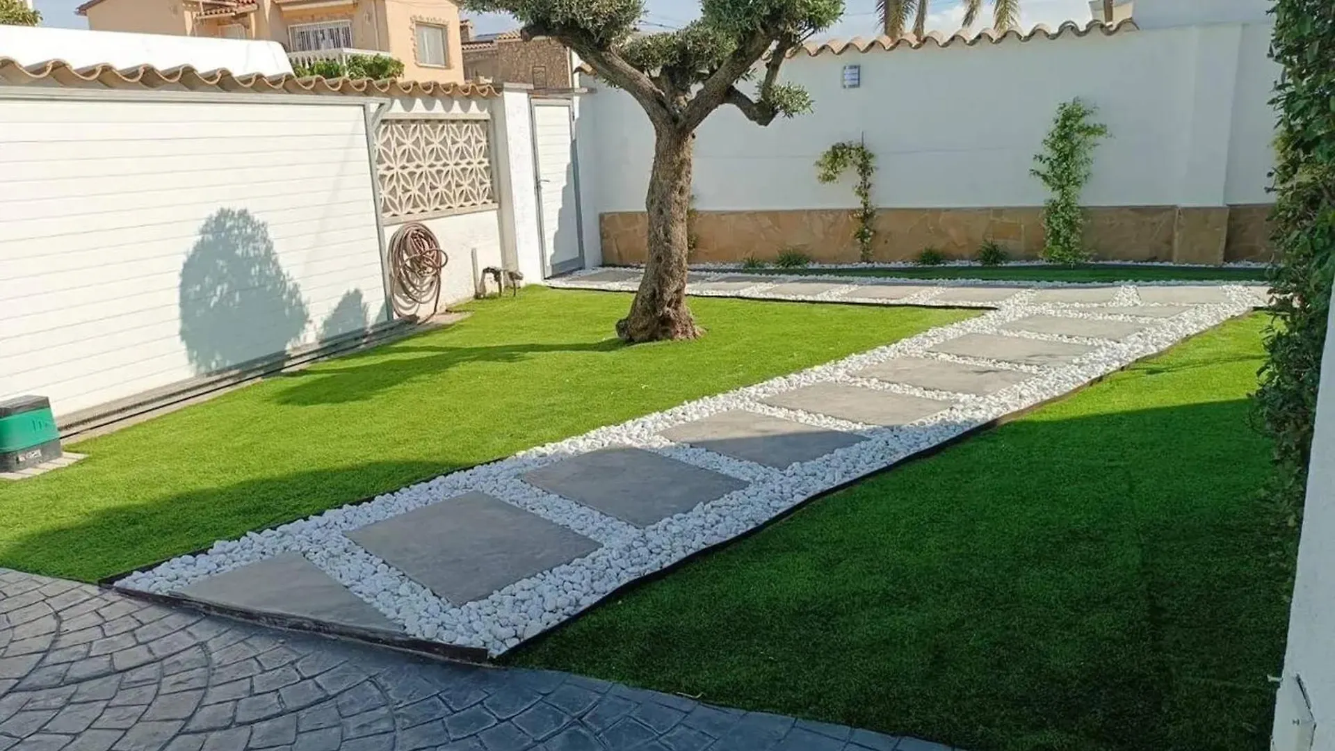 Welcoming Villa In Empuriabrava With Private Pool